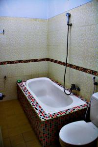 Nakula Guest House tesisinde bir banyo