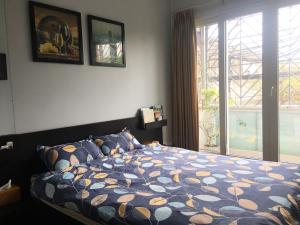 Katil atau katil-katil dalam bilik di Spacious Bedroom in Hanoi City