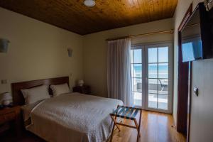 Gallery image of Hotel Costa Linda in Porto da Cruz