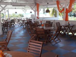 Restorāns vai citas vietas, kur ieturēt maltīti, naktsmītnē La Martiniquaise