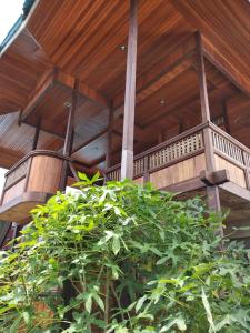 A balcony or terrace at Sunset Guest House & Bar