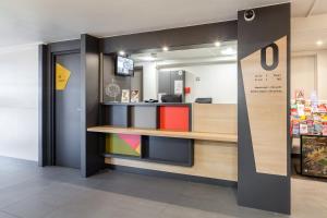 Vstupní hala nebo recepce v ubytování B&B HOTEL La Queue En Brie