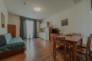 Kuchyň nebo kuchyňský kout v ubytování Park Hotel Perù ***S