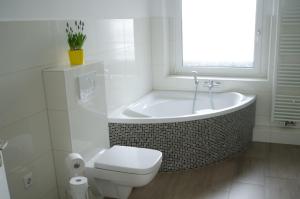 Koupelna v ubytování Schöne 3-Zimmer Wohnung im Herzen von Wuppertal