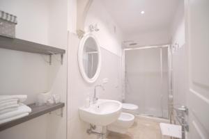 Et badeværelse på Villa Mori + 18 billeder