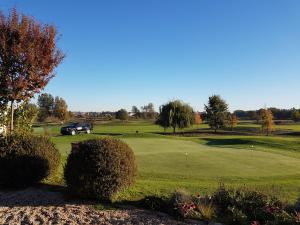 Golf v penzionu nebo okolí