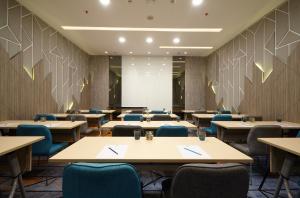 ibis Styles Medan Pattimura商务区和/或会议室