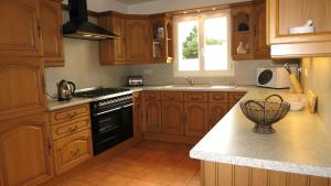 Η κουζίνα ή μικρή κουζίνα στο Les Lavandes