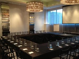 Verslo zona ir (arba) konferencijų salė apgyvendinimo įstaigoje Ivy Boutique Hotel