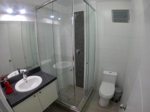 Ένα μπάνιο στο Casona Apartament