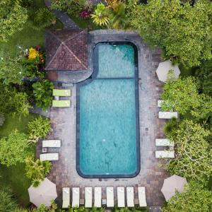 Vista sulla piscina di Sri Ratih Cottages, CHSE Certified o su una piscina nei dintorni