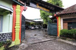Fotografie z fotogalerie ubytování RedDoorz Plus Syariah near Lempuyangan Station 3 v destinaci Yogyakarta + 12 fotografií