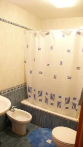 A bathroom at Casa Rural las Burbujas