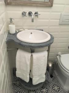 A bathroom at La Nipitella
