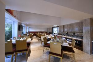 Posezení v ubytování Hotel Leafio Marigold-Near Airport