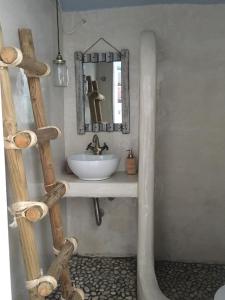 Kylpyhuone majoituspaikassa Astrofegia guest house