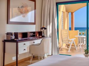 Kép H10 Playa Esmeralda - Adults Only szállásáról Costa Calmában a galériában