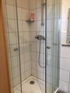 Kylpyhuone majoituspaikassa Seti-Apartments