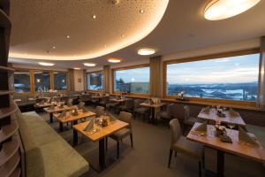 Restoran atau tempat lain untuk makan di Thula Wellnesshotel Bayerischer Wald