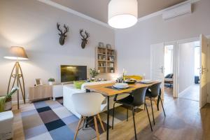 A seating area at H75 Apartments Kosice Centre