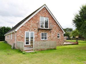 A garden outside Tree Tops Cottage 