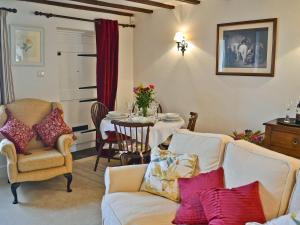 A seating area at Five End Cottage 