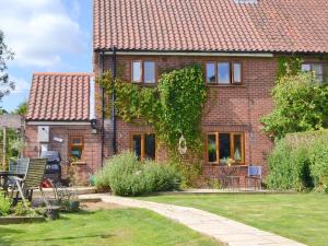 The building where the vacation home is located 