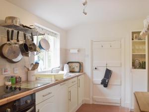 A kitchen or kitchenette at Park Lodge 
