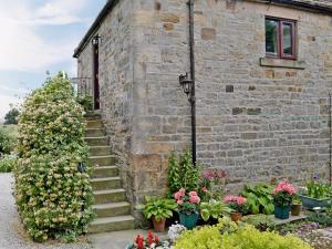 The building where the vacation home is located 