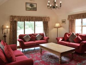 A seating area at Heckingham Manor 