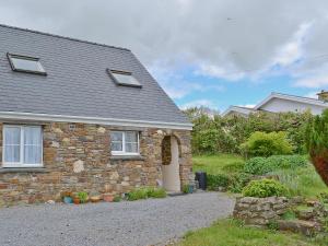 The building where the vacation home is located 