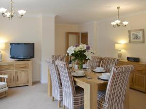 A television and/or entertainment center at Woodland View 