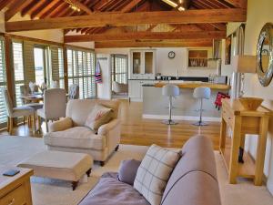 The lounge or bar area at The Retreat 