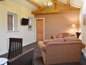 A seating area at Gannet Cottage 