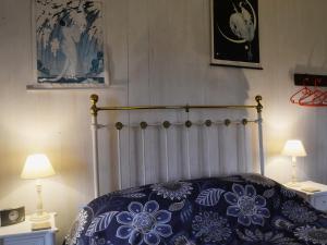 A bed or beds in a room at Park 