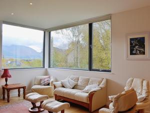 A seating area at Forester'S Croft 