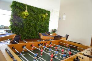 Hotel Factory Green Bogotá的游戏室