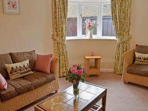 A seating area at Carleton Cottage 