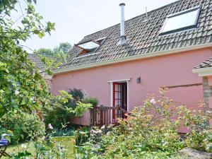 The building where the vacation home is located 