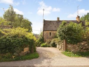 The building where the vacation home is located 