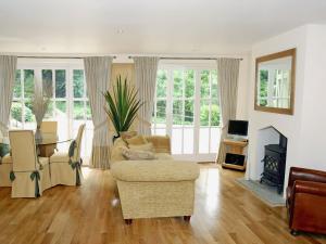 A seating area at Keepers Lodge 