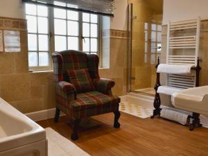 A seating area at Hartfield 