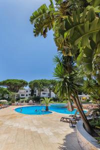 Swimmingpoolen hos eller tæt på Balaia Golf Village