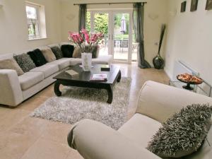 A seating area at Willow Cottage 