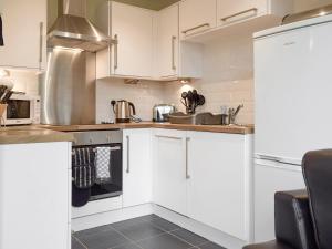 A kitchen or kitchenette at Eagles Neuk 