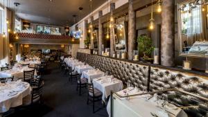 Um restaurante ou outro lugar para comer em The Marlin Hotel
