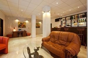 Χώρος καθιστικού στο Hotel Cheap - Smart choice - Great value