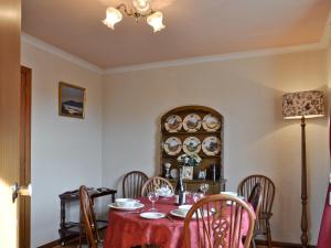 A restaurant or other place to eat at Quiraing 