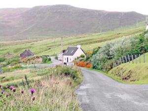 A bird's-eye view of Linicro Cottage 