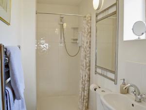 A bathroom at Cow Shed 